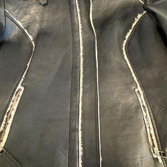 Leather and sheepskin jacket - Picture 2 of 9
